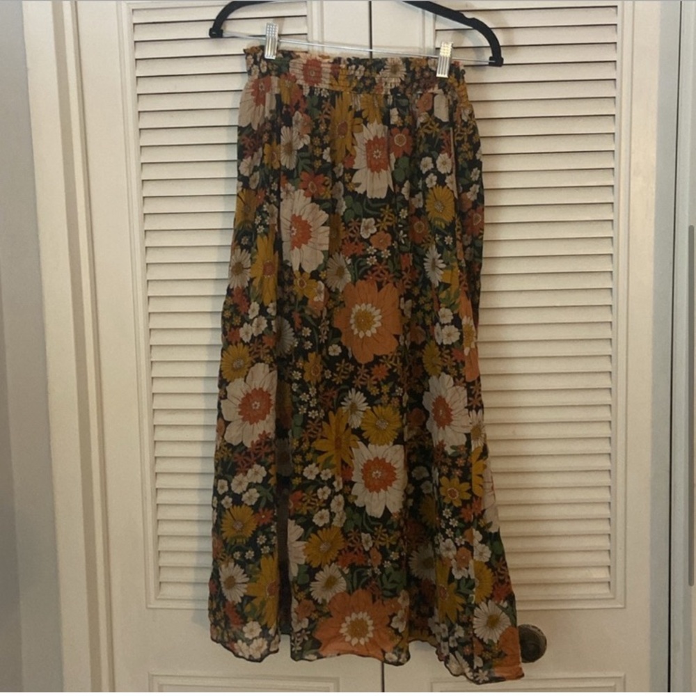 Natural Life Black Floral Skirt